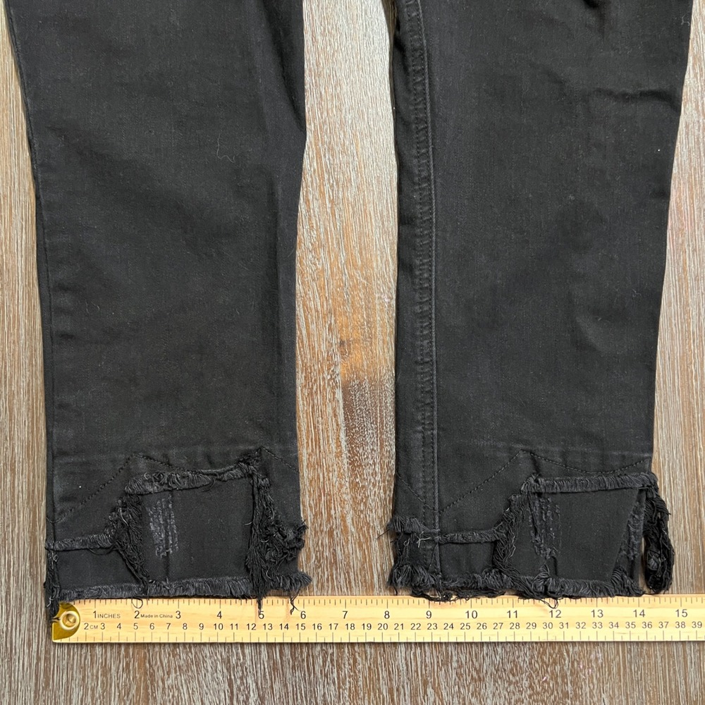 BKE Black GABBY Skinny Jeans Distressed Frayed Hem Women's Size 31 - Picture 6 of 8